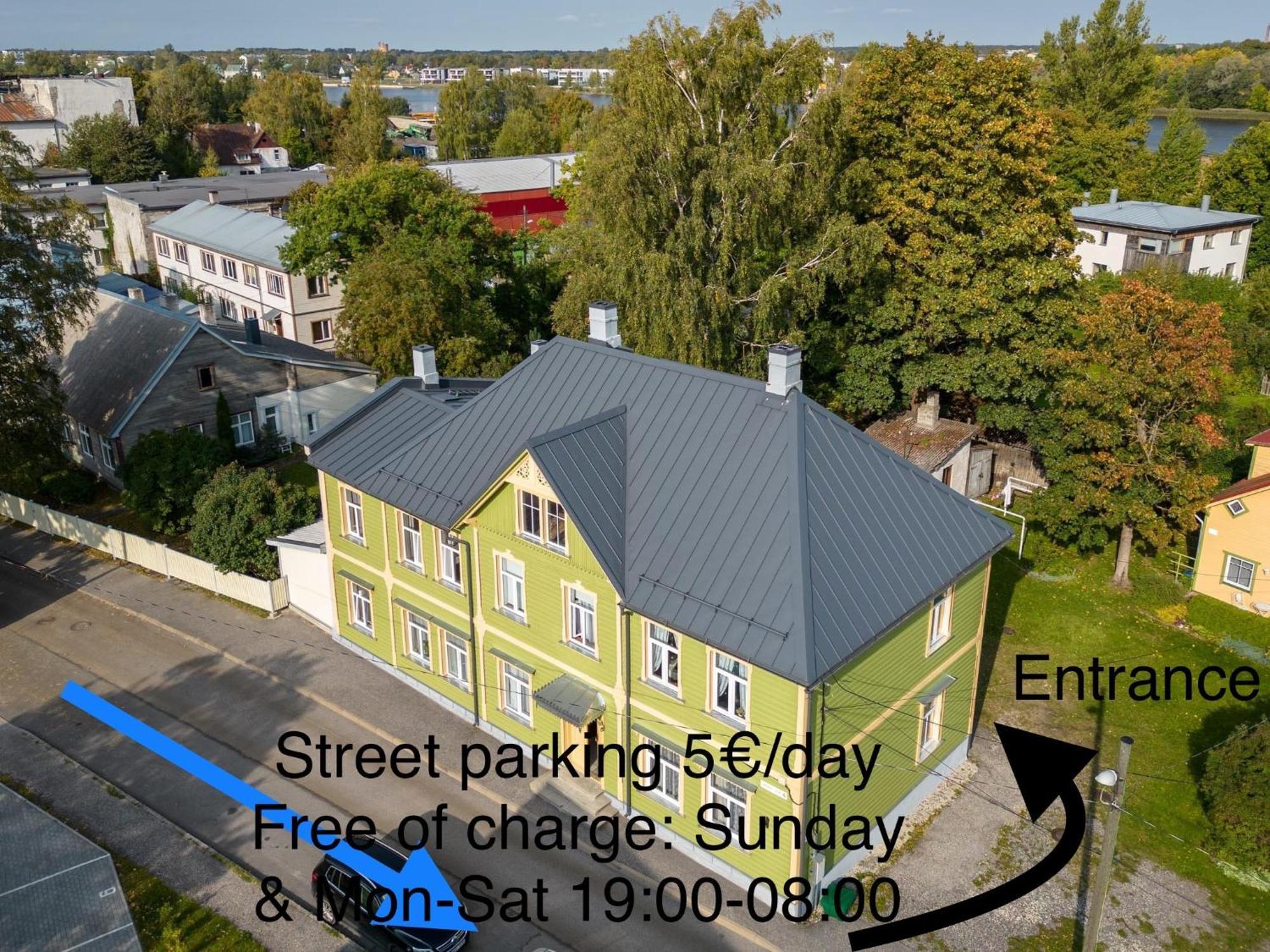 Centre Premium Apartamento Pärnu Exterior foto